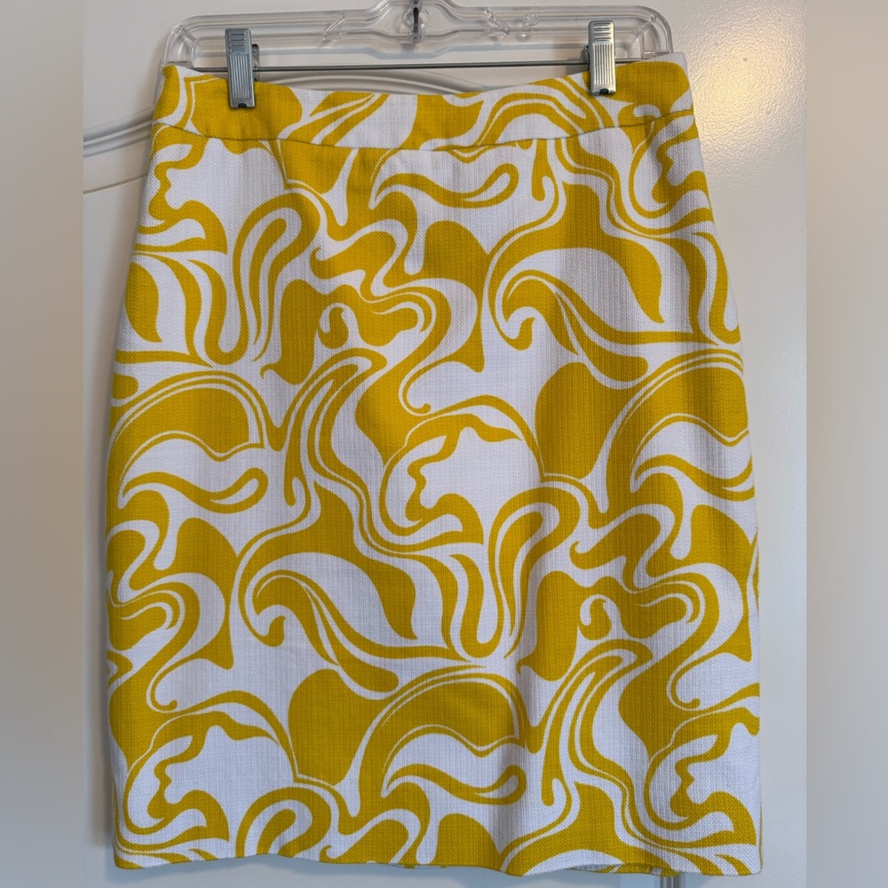 KATE SPADE White & Yellow Mini Skirt. Size 6.